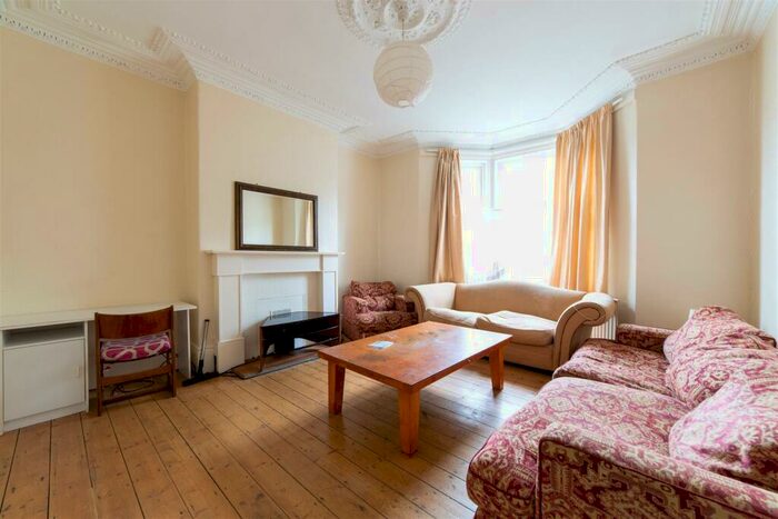 4 Bedroom Terraced House To Rent In £pppw - Lyndhurst Ave - Jesmond, NE2