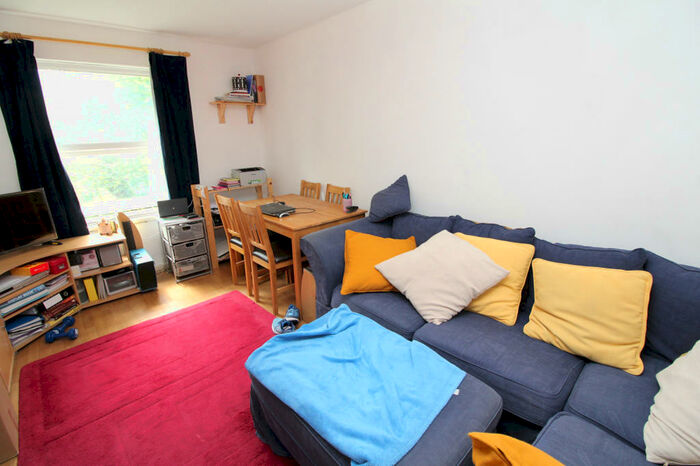 1 Bedroom Apartment To Rent In Ruskin Road, Croydon, CR0