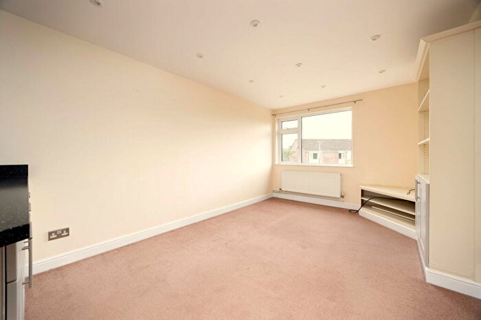 1 Bedroom Flat For Sale In Devizes, Wiltshire, SN10