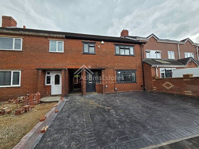 4 Bedroom Terraced House To Rent In Hawthorne Avenue, Batley, WF17
