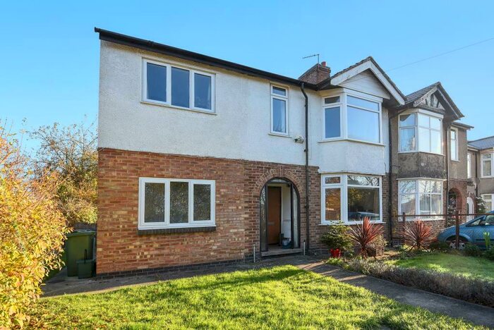 3 Bedroom Apartment To Rent In Green Road, Headington, OX3