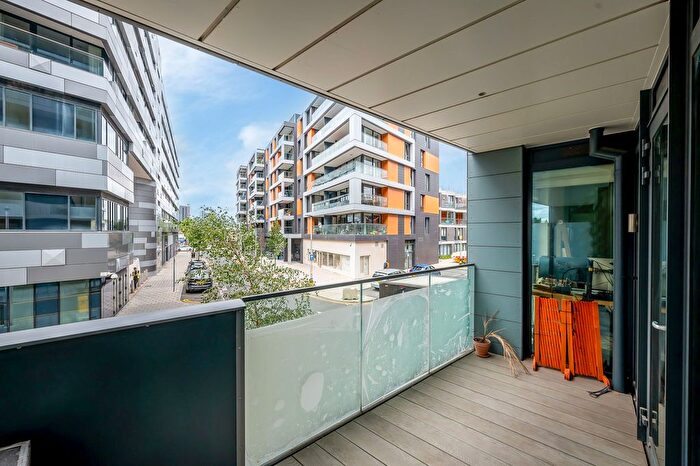 1 Bedroom Flat For Sale In Hawthorne Crescent, London, SE10
