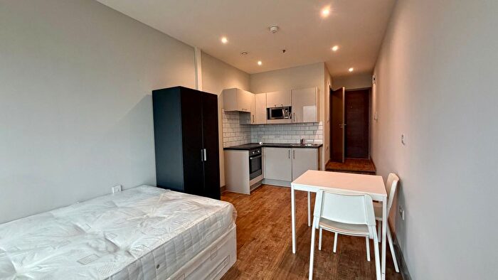 Studio To Rent In Week Street, Maidstone, ME14