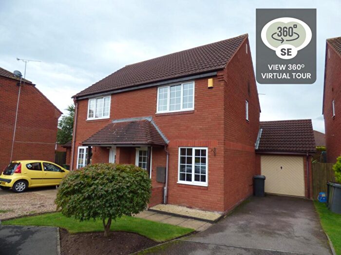 2 Bedroom Semi Detached House To Rent In Melbourne Close, Nuneaton, CV11
