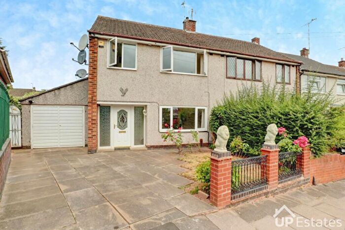3 Bedroom End Of Terrace House For Sale In Harborough Road, Coventry, CV6