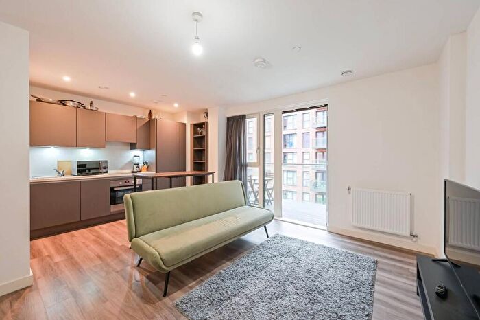 Studio For Sale In Pier Court, Plaistow, London, E13