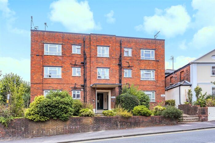 2 Bedroom Flat To Rent In Grove Hill Road, Tunbridge Wells, Kent, TN1