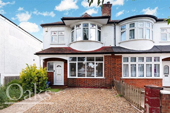 4 Bedroom End Of Terrace House For Sale In Edgehill Road, Mitcham, CR4