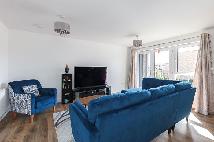 2 Bedroom Flat For Sale In (Flat ) Poppy Cruik, Cammo, Edinburgh, EH4
