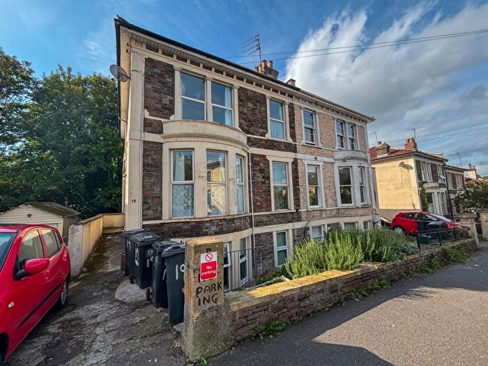 4 Bedroom Maisonette To Rent In Cromwell Road, St. Andrews, Bristol, Somerset, BS6