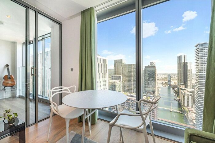 2 Bedroom Flat To Rent In Landmark Pinnacle, Marsh Wall, E14