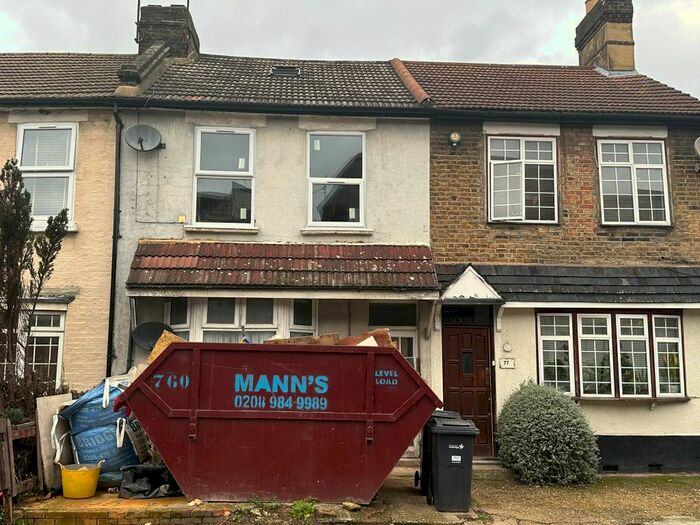 3 Bedroom Flat To Rent In Ley Street, Ilford, IG1