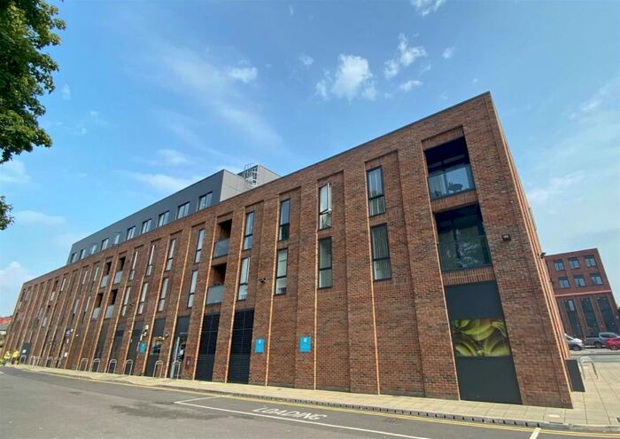 2 Bedroom Apartment To Rent In Maple Court, Cross Street, Sale, M33