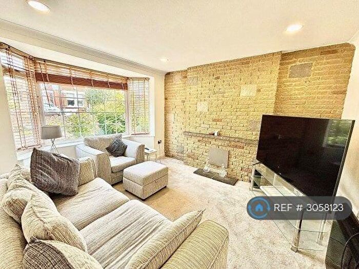 4 Bedroom Detached House To Rent In Leicester Road, London, E11
