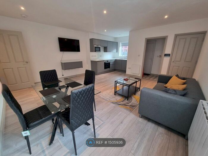 1 Bedroom Flat To Rent In Clifton Drive North, Lytham St. Annes, FY8