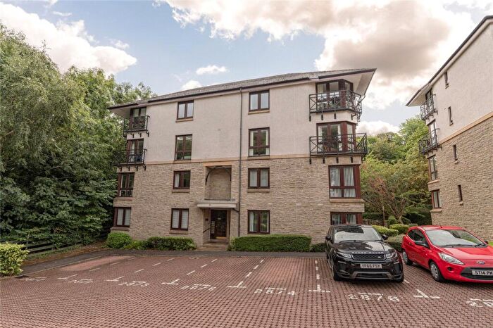 2 Bedroom Flat For Sale In / Greenpark, Edinburgh, EH17