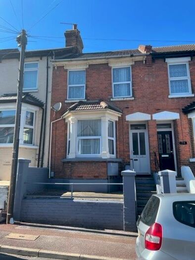 3 Bedroom Terraced House To Rent In Pagitt Street, Chatham, Kent, ME4