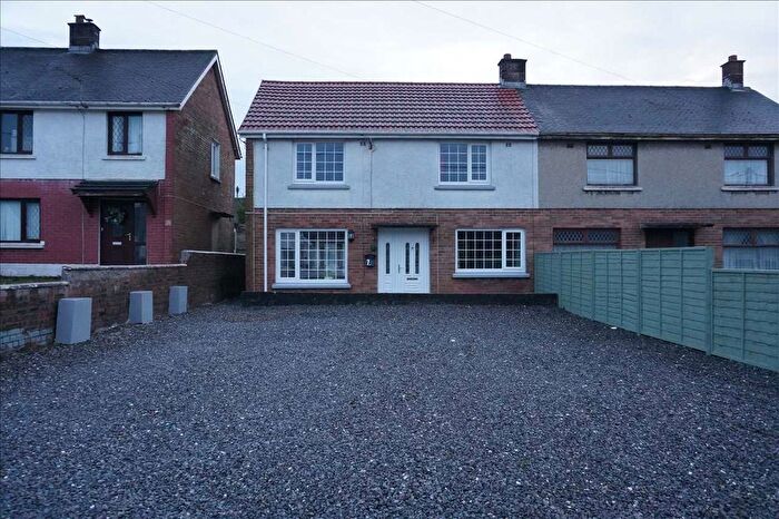 3 Bedroom Semi-Detached House To Rent In Rhosyderi, Tumble, Llanelli, SA14