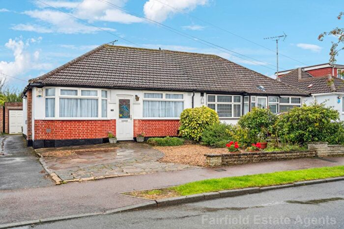 2 Bedroom Semi-detached Bungalow For Sale In Greenfield Avenue, Carpenders Park, WD19