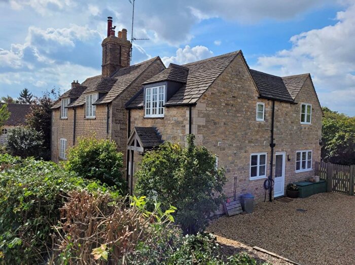 5 Bedroom Detached House For Sale In Barholm, Stamford, PE9