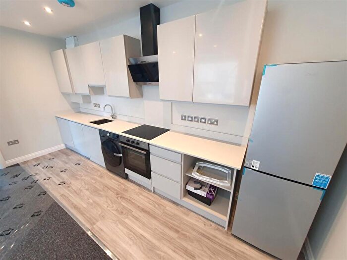 1 Bedroom Apartment To Rent In Broadway, Kettering, Nothants, NN15