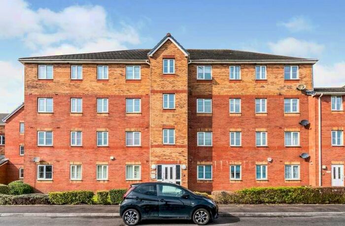 2 Bedroom Flat To Rent In Beaufort Square, Cardiff, CF24