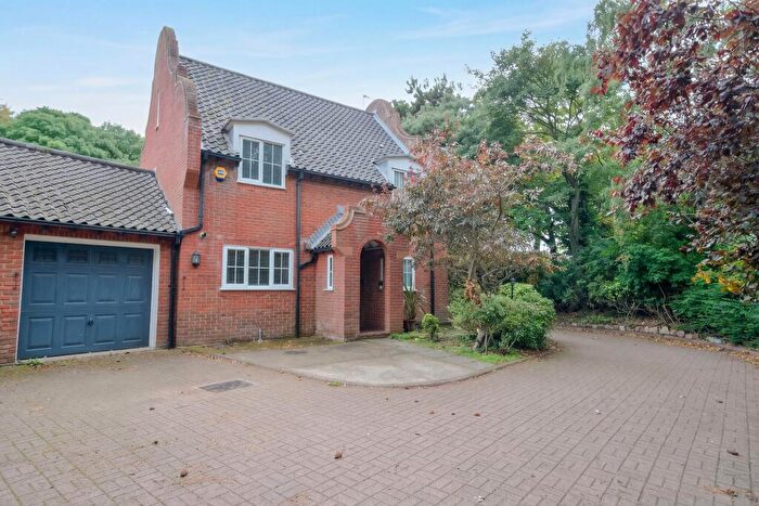 5 Bedroom Detached House For Sale In The Croft, Cromer, NR27