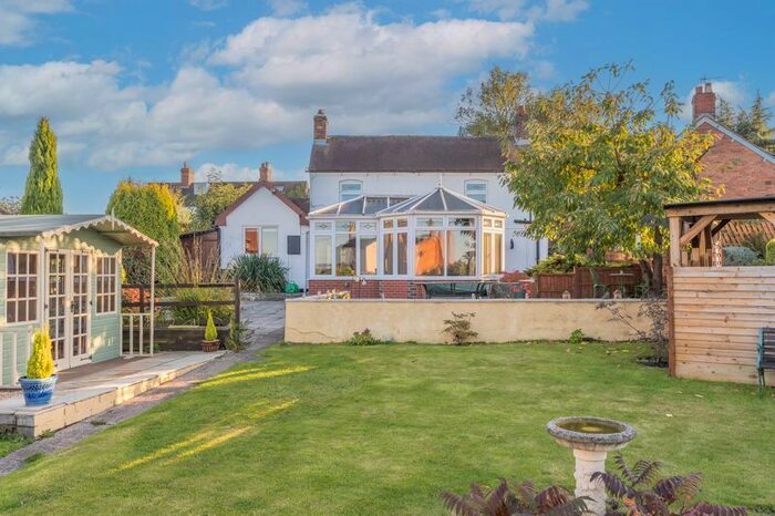 2 Bedroom Detached House To Rent In Hillside Road, Ketley Bank, Telford, TF2