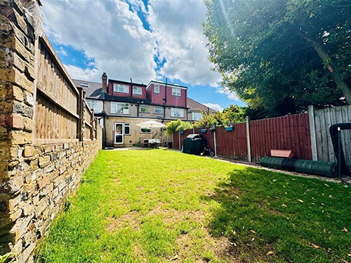 4 Bedroom Terraced House To Rent In Drew Gardens, Greenford, UB6