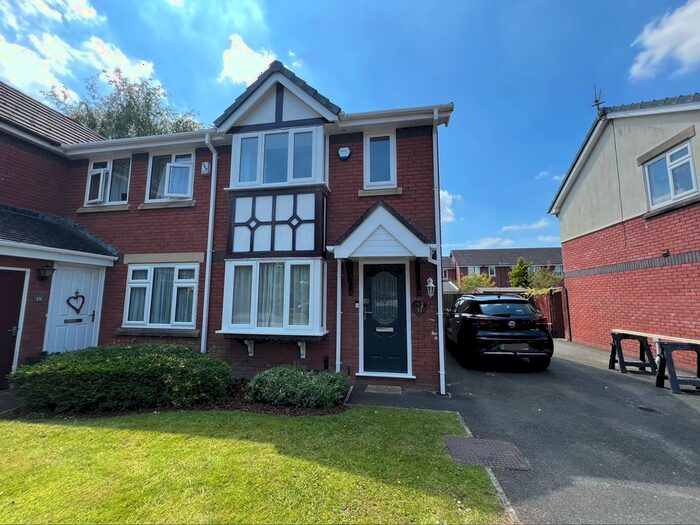 2 Bedroom Semi-Detached House To Rent In Moorhead Gardens, Preston, PR4