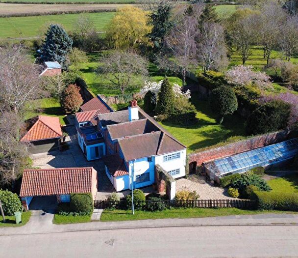 4 Bedroom Country House For Sale In Old Bothie, Broadgate Lane, Kelham, Newark, Notts, NG23