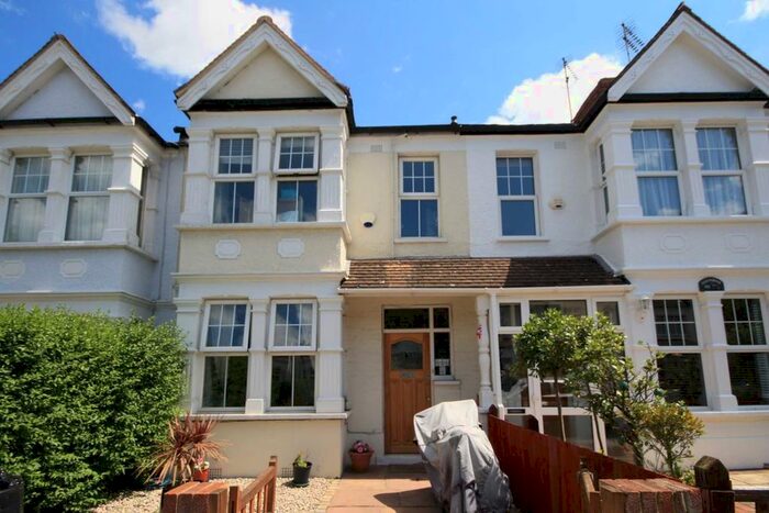 4 Bedroom Property To Rent In Curzon Road, London, W5