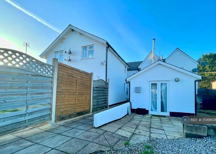 1 Bedroom Flat To Rent In High Street, Semington, Trowbridge, BA14