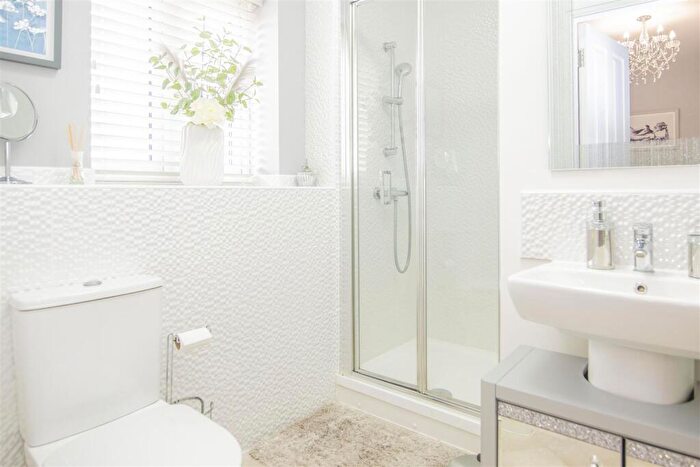 4 Bedroom Detached House For Sale In The Avenue, Corby, NN17