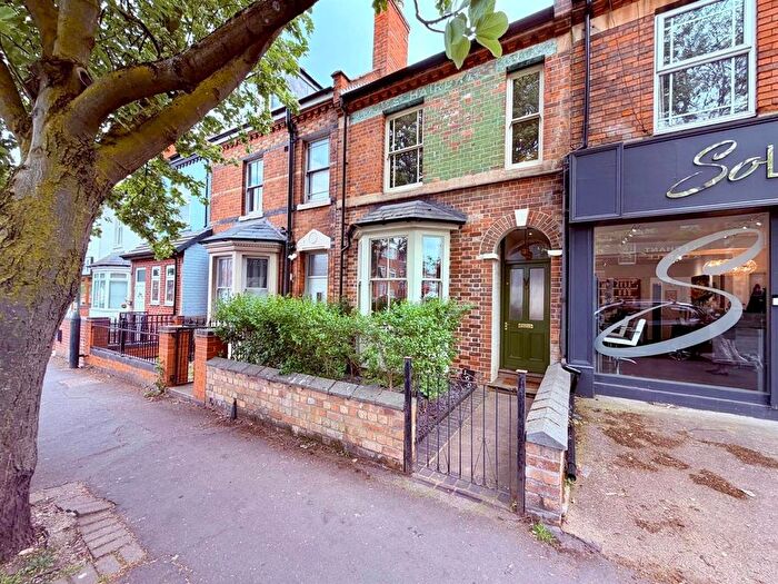 3 Bedroom Terraced House For Sale In Emscote Road, Warwick, CV34