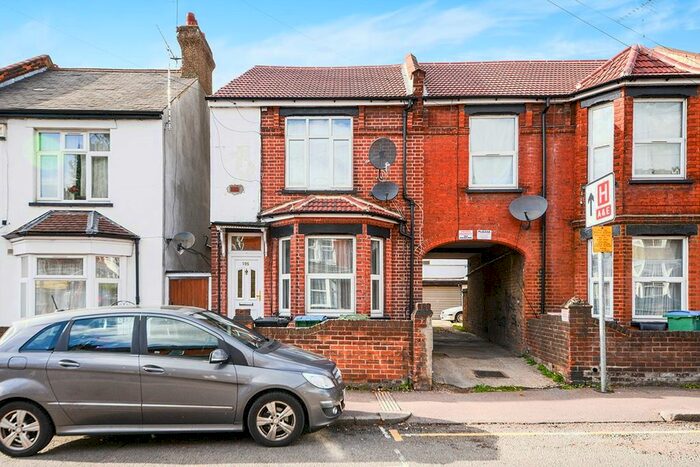 3 Bedroom Terraced House To Rent In Vicarage Road, Watford, WD18