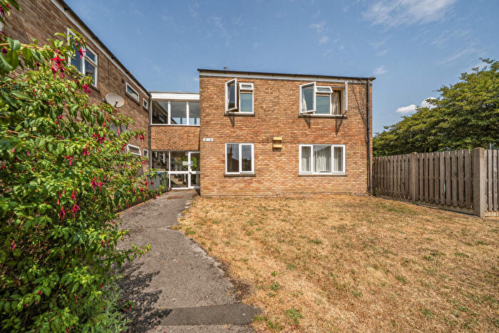 1 Bedroom Flat For Sale In Dogridge, Purton, SN5