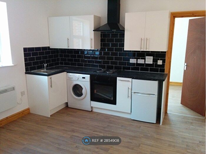 1 Bedroom Flat To Rent In Landguard Road, Southampton, SO15