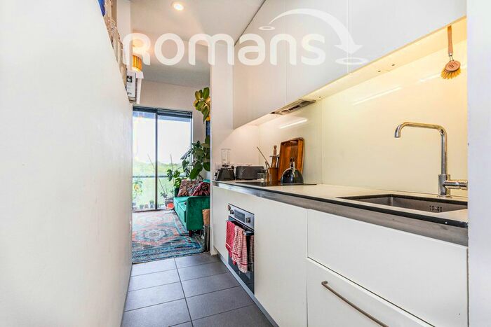 Studio To Rent In Lake Shore Drive, Headley Park, Bristol, BS13