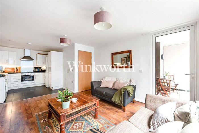 2 Bedroom Flat For Sale In Coppermill Heights, Daneland Walk, London, N17