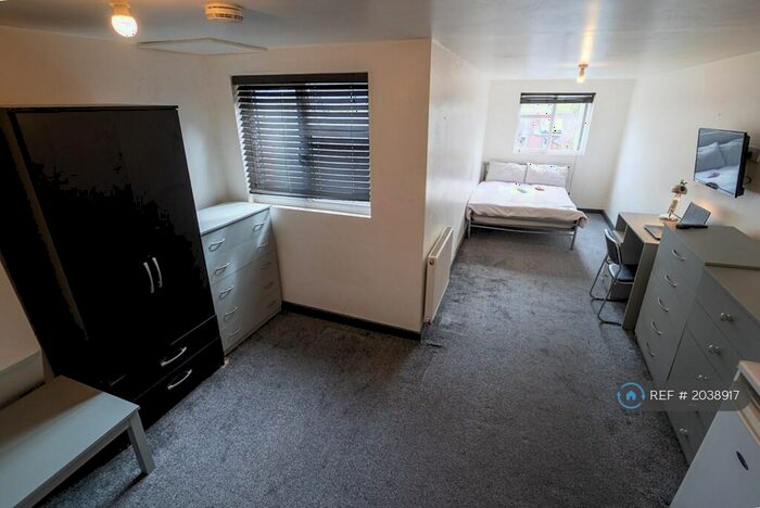 Studio To Rent In Pershore Road, Selly Park, Birmingham, B29