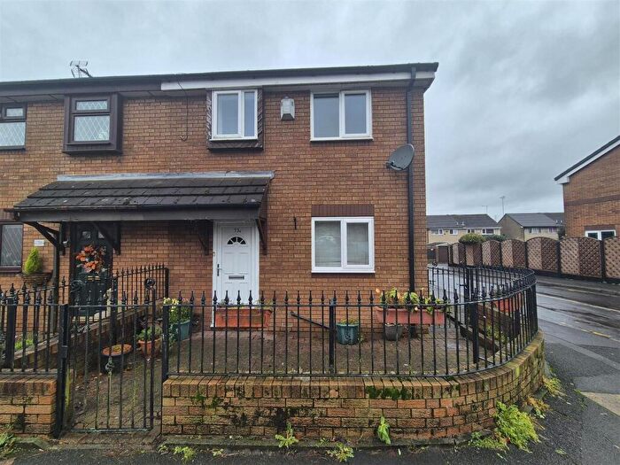 3 Bedroom Semi-Detached House To Rent In Ramsden Road, Wardle, Rochdale, OL12