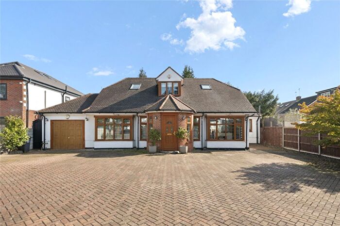 7 Bedroom Bungalow For Sale In Thornhill Road, Ickenham, Uxbridge, UB10