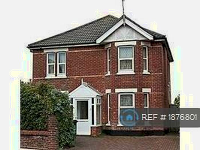 6 Bedroom Detached House To Rent In Alma Road, Bournemouth, BH9