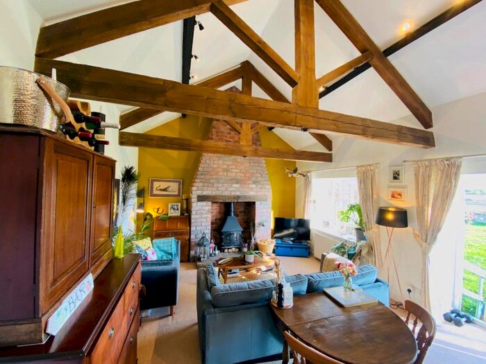 2 Bedroom Cottage To Rent In Grayingham, Gainsborough, Lincs, DN21