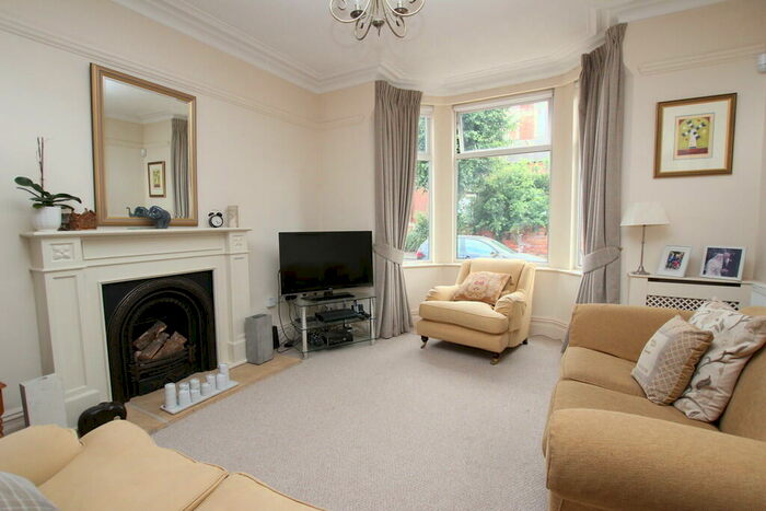 4 Bedroom Semi-Detached House To Rent In Chaworth Road, West Bridgford, NG2