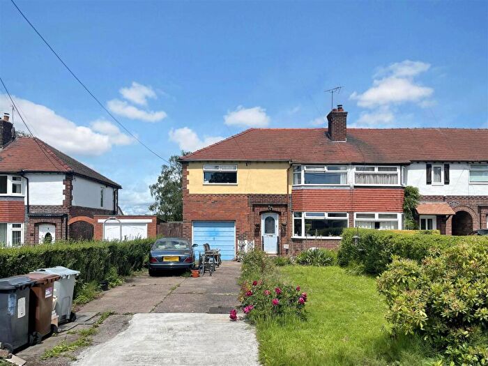4 Bedroom Mews For Sale In Betchton Road, Malkins Bank, Sandbach, CW11