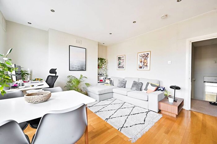 1 Bedroom Flat To Rent In Edbrooke Road, Maida Vale, London, W9