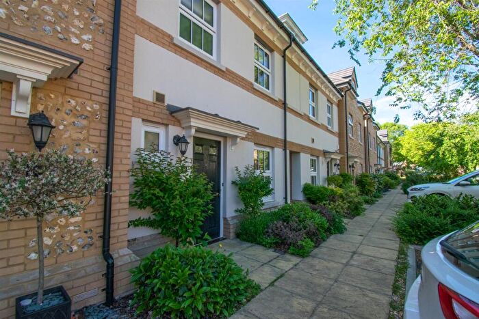 4 Bedroom Town House To Rent In Bailey Lane, Wilton, SP2