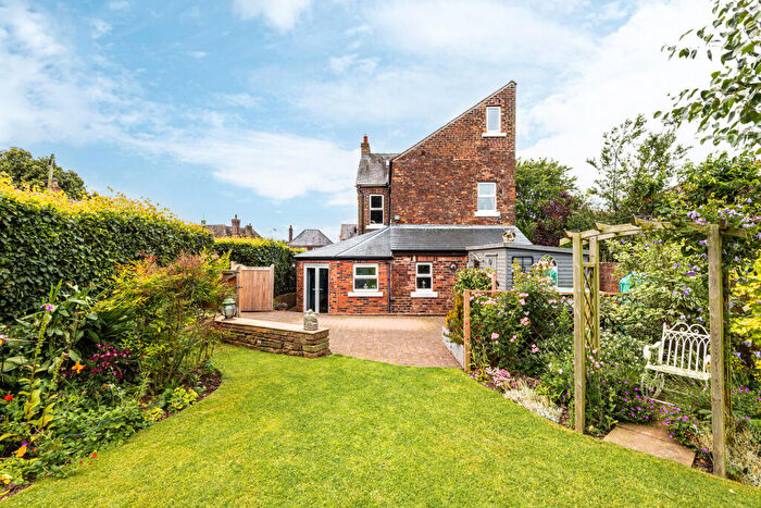 5 Bedroom Detached House For Sale In Kingmoor Road, Etterby, Carlisle, CA3